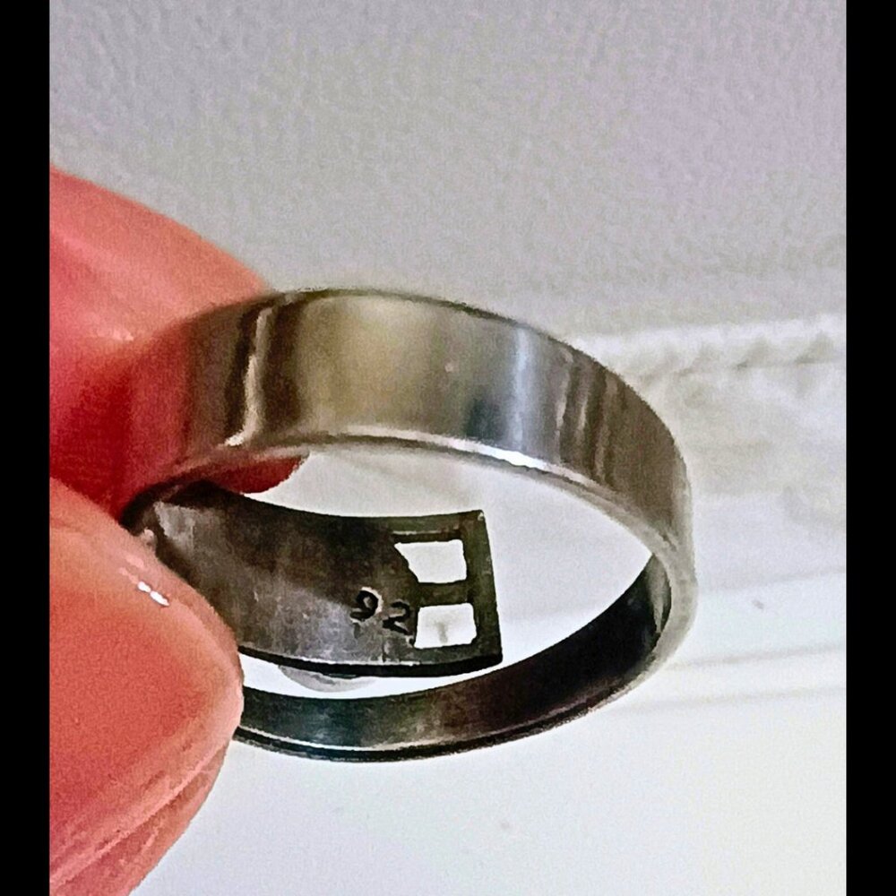 925 Sterling Silver Pink Stone Ring Size 5 Stackable - Picture 3 of 3
